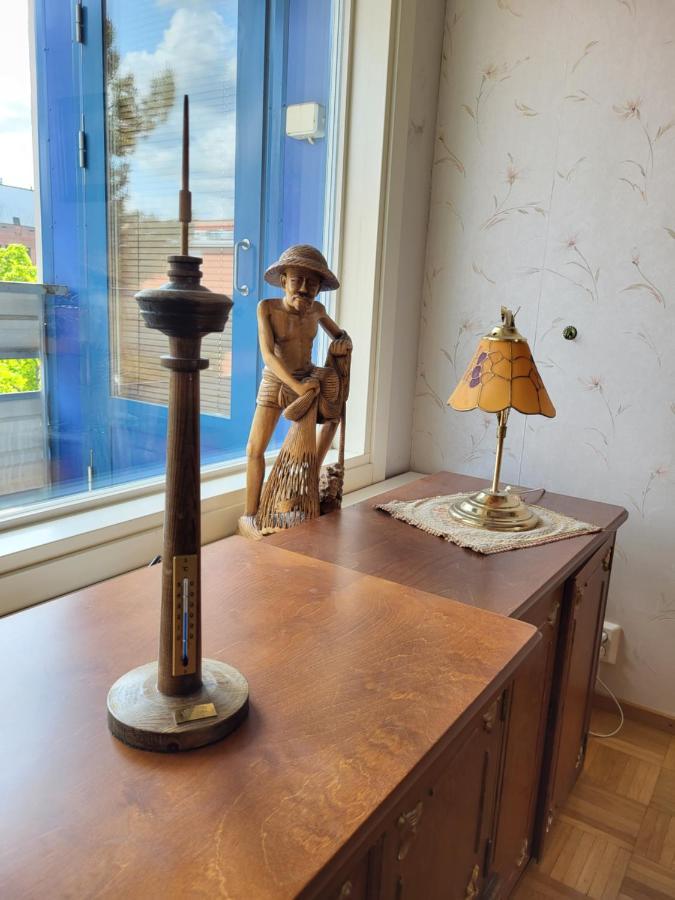 Large With 4 Bedrooms, Location Apartment *